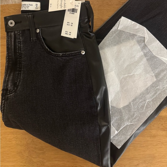 Abercrombie Ultra High Rise Straight Ankle Leather Jean - Picture 7 of 8